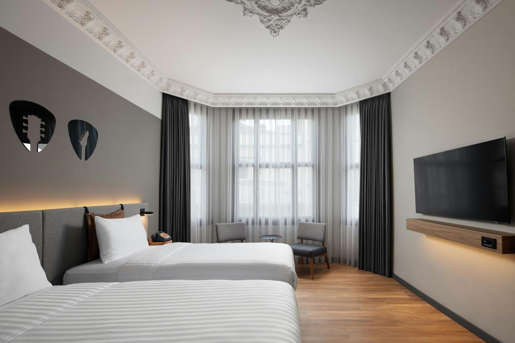Moxy Beyoglu *